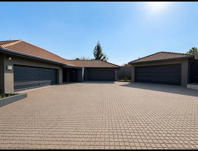 5 BEDROOM HOUSE FOR SALE IN THREE RIVERS EAST